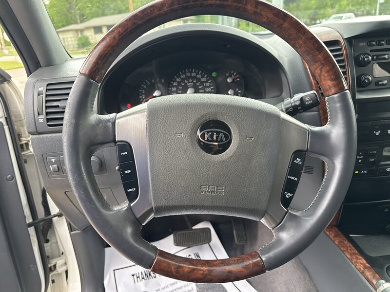 2003 Kia Sorento LX - Photo 15 - Topeka, KS 66608