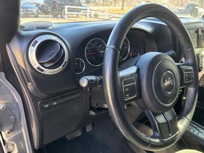 2017 Jeep Wrangler Rubicon   - Photo 12 - Topeka, KS 66608