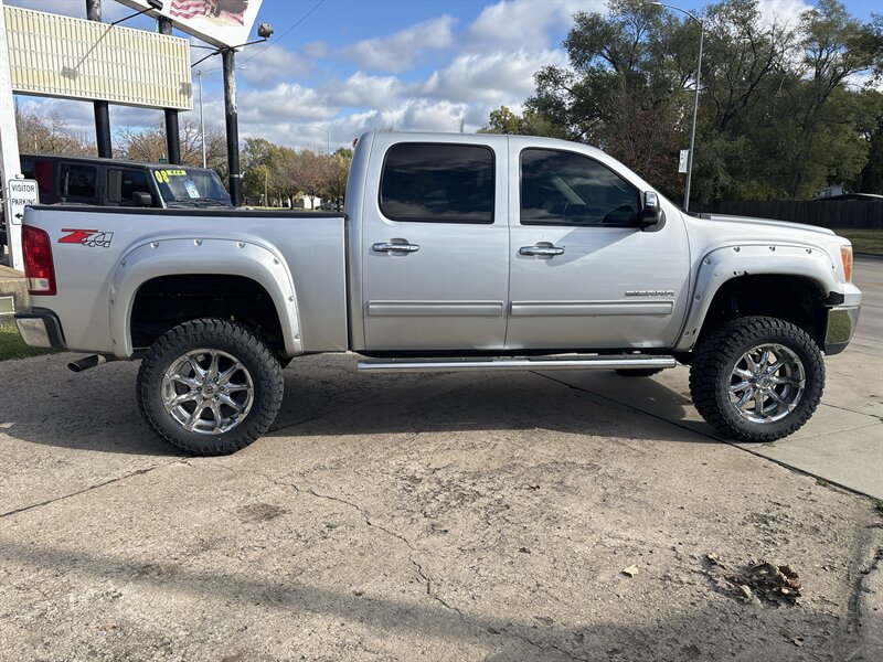 2013 Gmc Sierra 1500 SLE photo 2