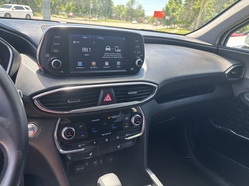 2020 Hyundai SANTA FE SEL - Photo 17 - Topeka, KS 66608