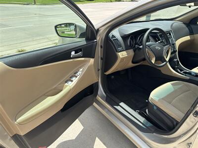 2011 Hyundai SONATA GLS - Photo 10 - Topeka, KS 66608