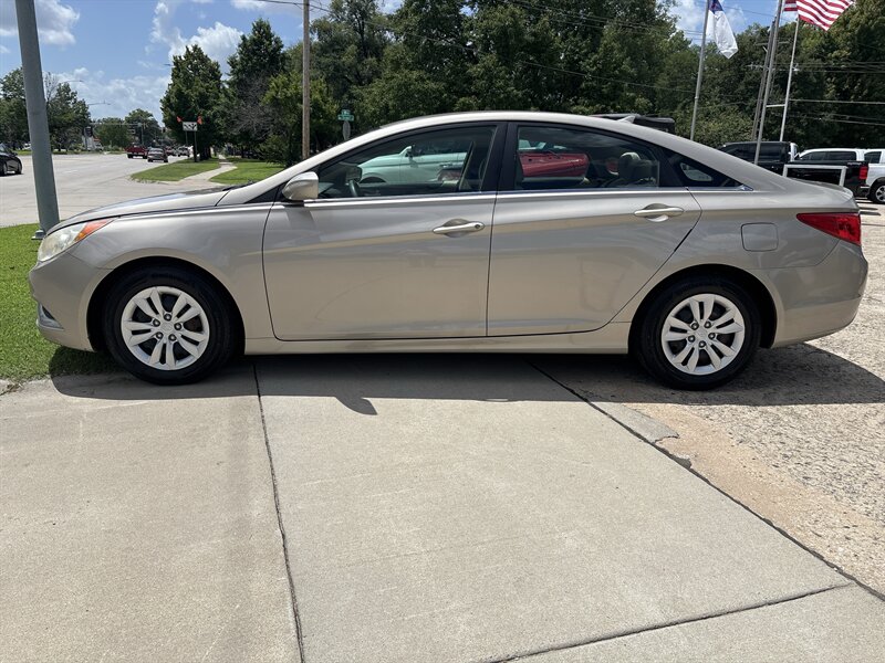2011 Hyundai SONATA GLS   - Photo 6 - Topeka, KS 66608