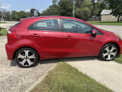 2016 Kia Rio 5-Door EX - Photo 2 - Topeka, KS 66608