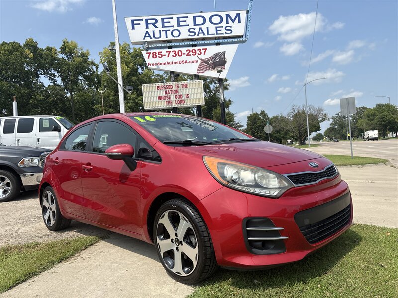 2016 Kia Rio 5-Door EX   - Photo 1 - Topeka, KS 66608