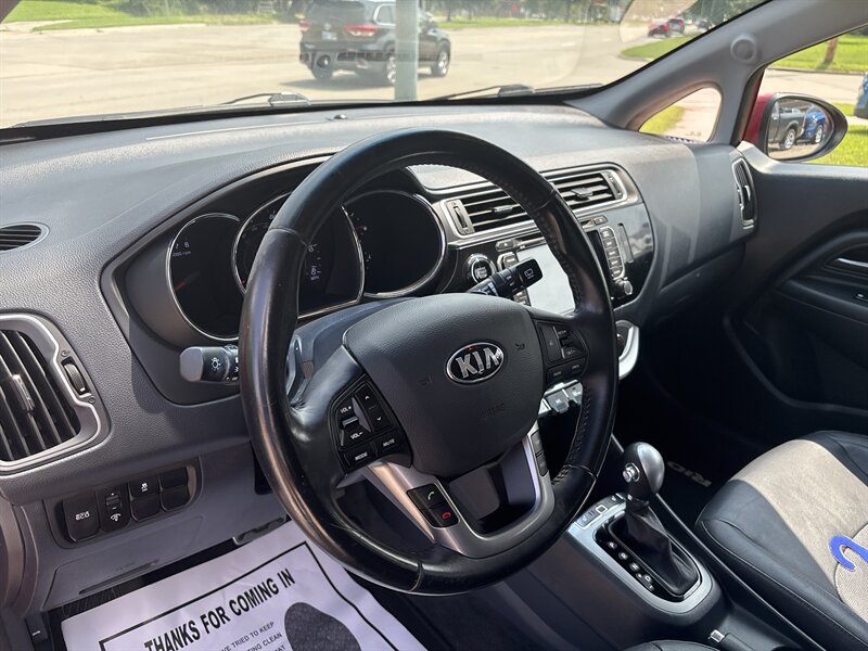 2016 Kia Rio 5-Door EX   - Photo 13 - Topeka, KS 66608
