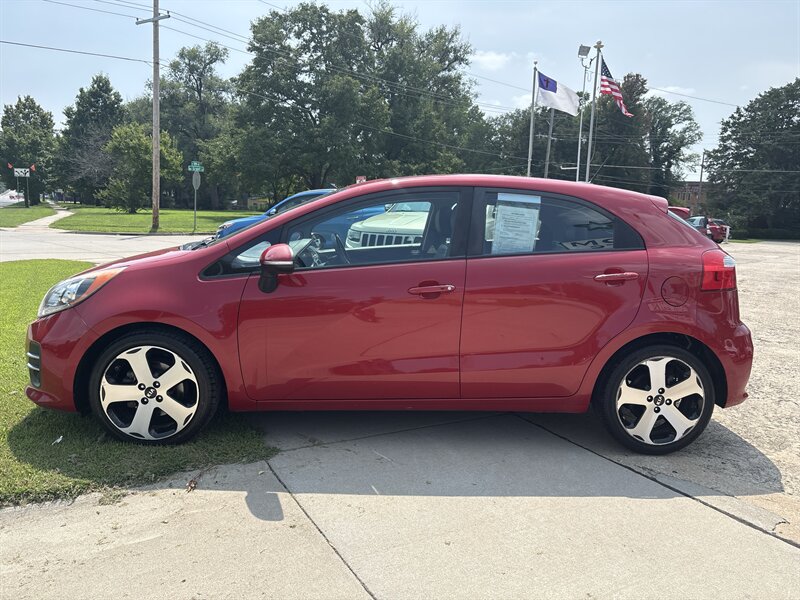 2016 Kia Rio 5-Door EX   - Photo 5 - Topeka, KS 66608