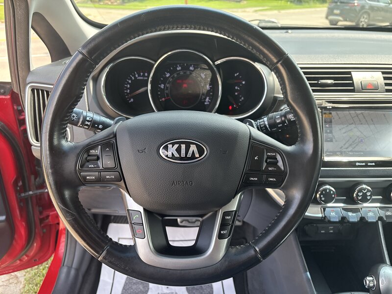 2016 Kia Rio 5-Door EX   - Photo 15 - Topeka, KS 66608