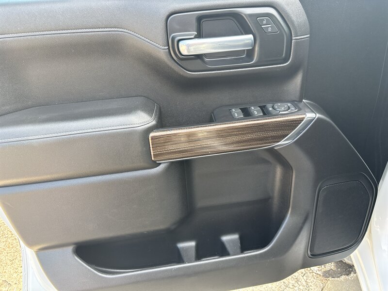 2020 Chevrolet Silverado 1500 LT   - Photo 11 - Topeka, KS 66608