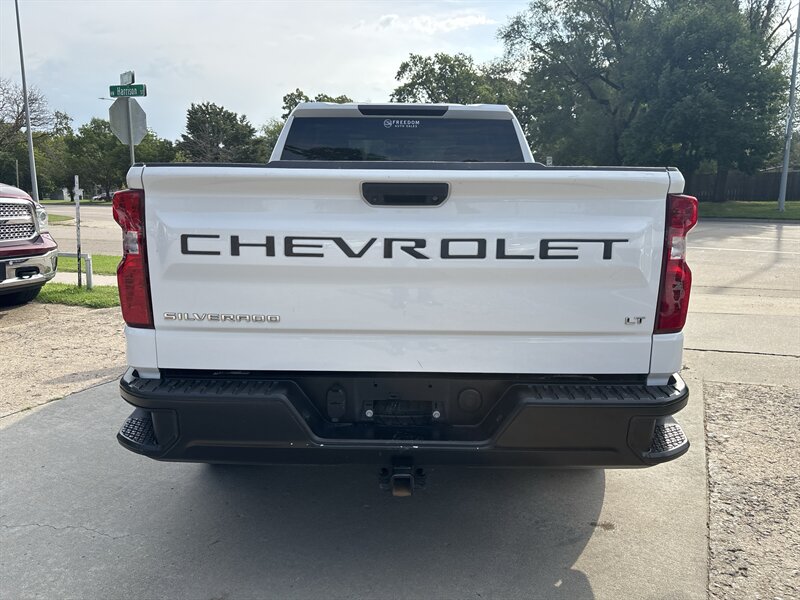 2020 Chevrolet Silverado 1500 LT   - Photo 4 - Topeka, KS 66608