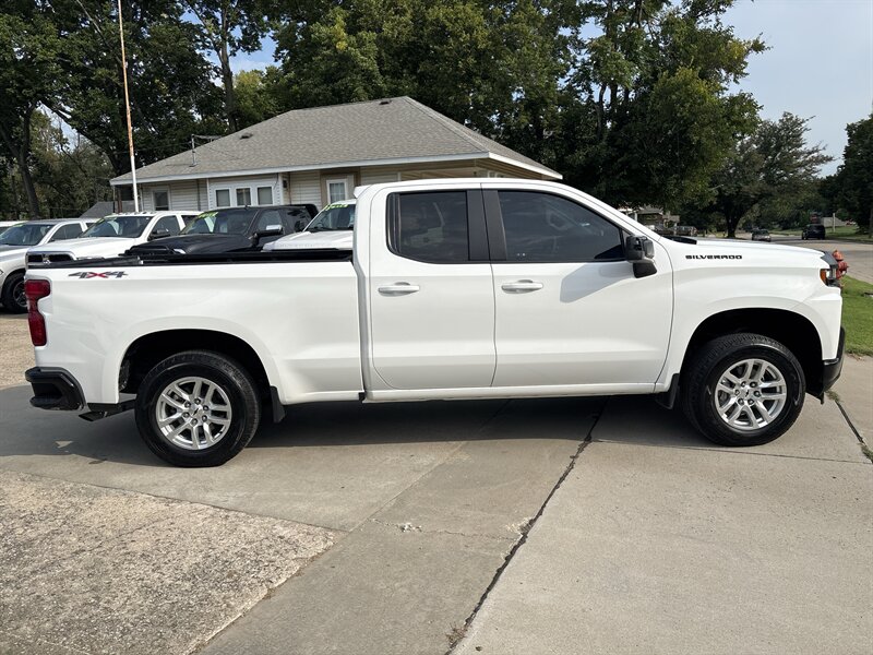 2020 Chevrolet Silverado 1500 LT   - Photo 6 - Topeka, KS 66608