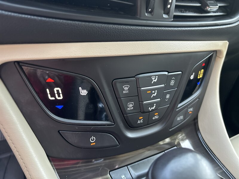 2019 Buick Envision Preferred   - Photo 20 - Topeka, KS 66608