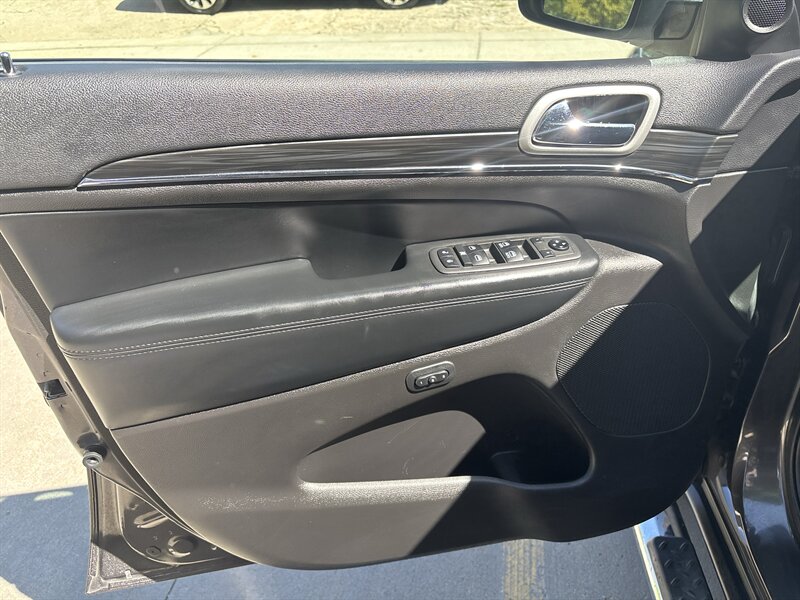 2021 Jeep Grand Cherokee Limited   - Photo 14 - Topeka, KS 66608