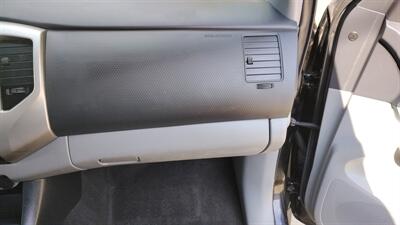 2014 Toyota Tacoma V6   - Photo 33 - Topeka, KS 66608