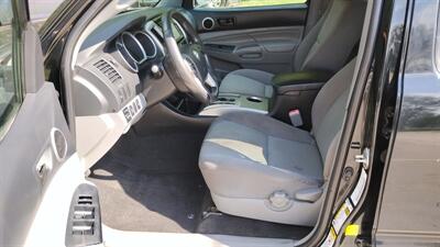 2014 Toyota Tacoma V6   - Photo 17 - Topeka, KS 66608