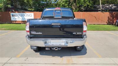 2014 Toyota Tacoma V6   - Photo 4 - Topeka, KS 66608
