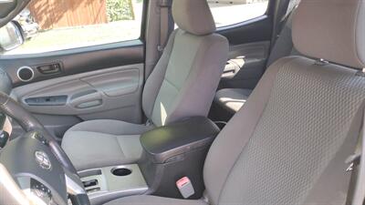 2014 Toyota Tacoma V6   - Photo 18 - Topeka, KS 66608