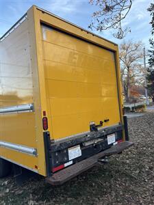 2017 GMC Savana 3500 - Photo 4 - Topeka, KS 66608