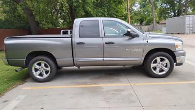 2006 Dodge Ram 1500 SLT   - Photo 2 - Topeka, KS 66608