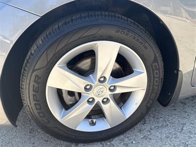 2013 Hyundai ELANTRA GLS - Photo 9 - Topeka, KS 66608