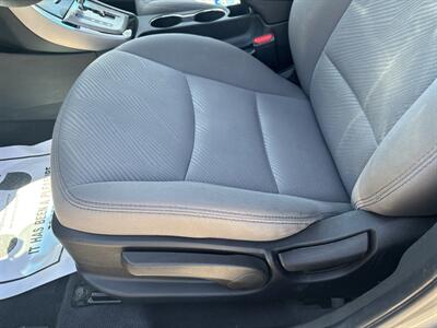 2013 Hyundai ELANTRA GLS - Photo 13 - Topeka, KS 66608