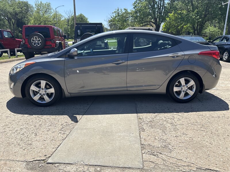 2013 Hyundai ELANTRA GLS - Photo 6 - Topeka, KS 66608