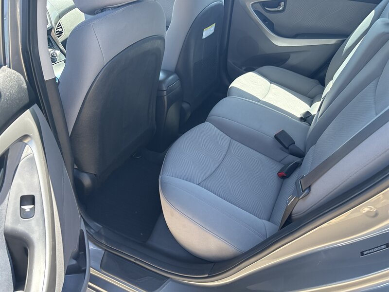 2013 Hyundai ELANTRA GLS - Photo 23 - Topeka, KS 66608