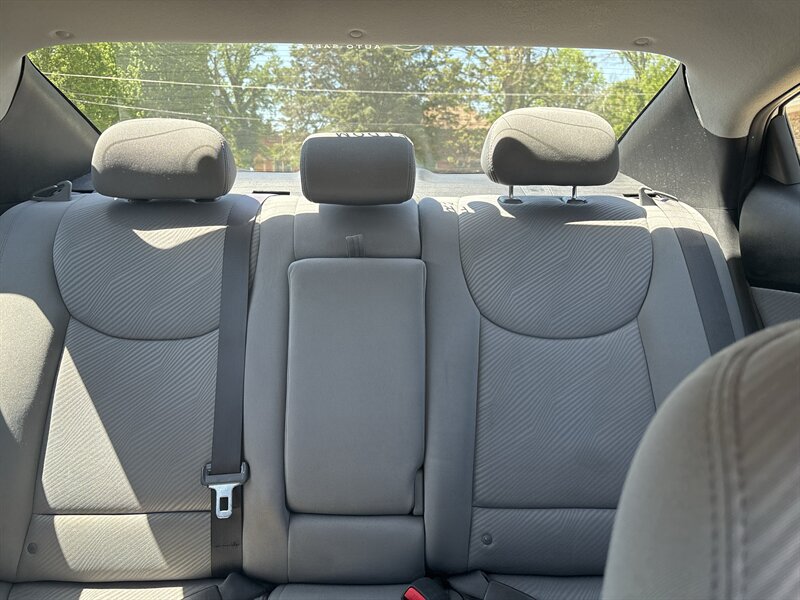 2013 Hyundai ELANTRA GLS - Photo 22 - Topeka, KS 66608