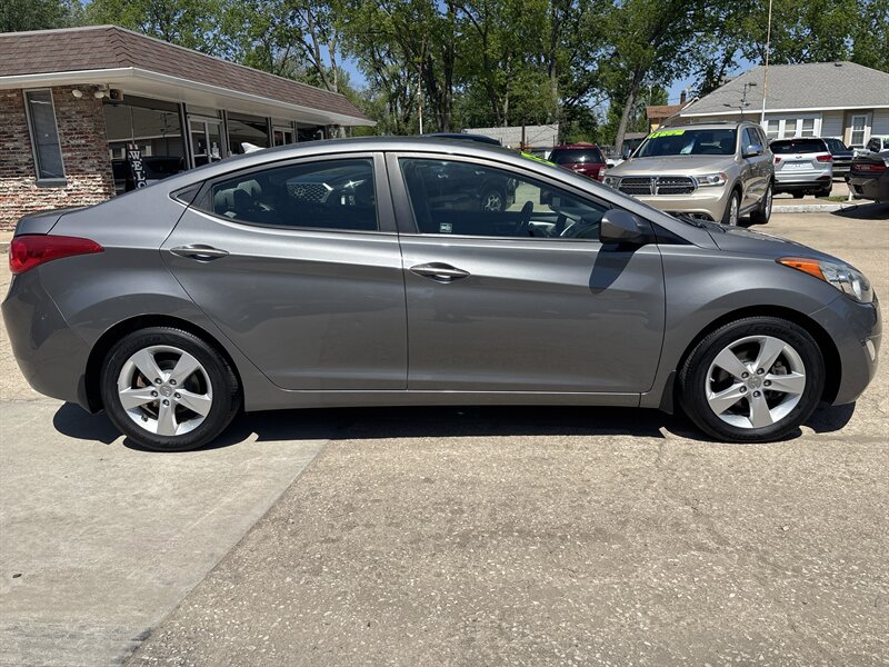 2013 Hyundai ELANTRA GLS - Photo 2 - Topeka, KS 66608