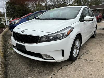 2017 Kia Forte LX   - Photo 2 - Topeka, KS 66608