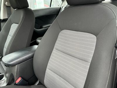 2017 Kia Forte LX   - Photo 17 - Topeka, KS 66608