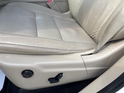 2012 Jeep Grand Cherokee Limited   - Photo 11 - Topeka, KS 66608