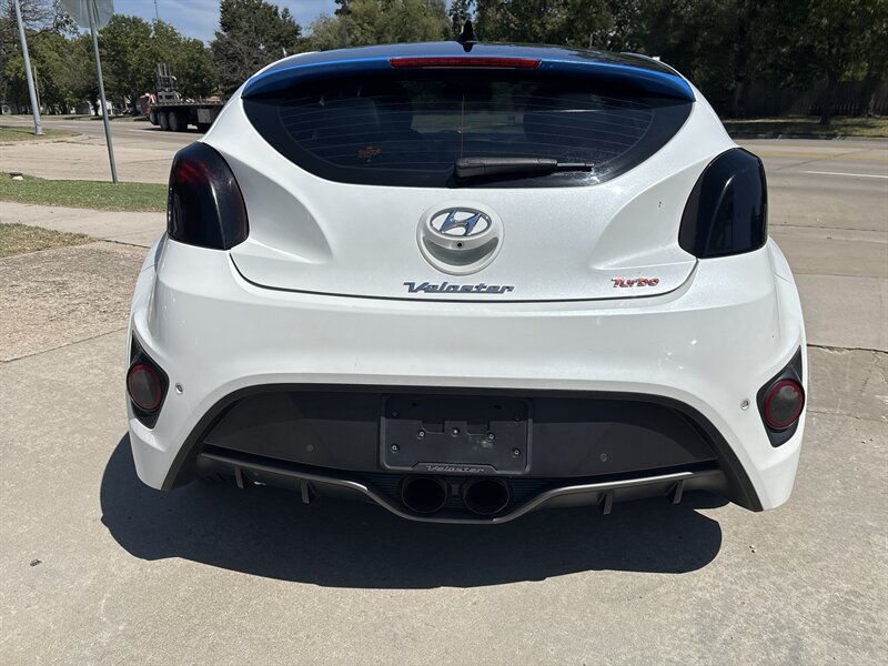 2014 Hyundai VELOSTER Turbo   - Photo 4 - Topeka, KS 66608
