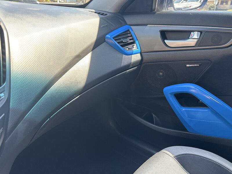 2014 Hyundai VELOSTER Turbo   - Photo 18 - Topeka, KS 66608