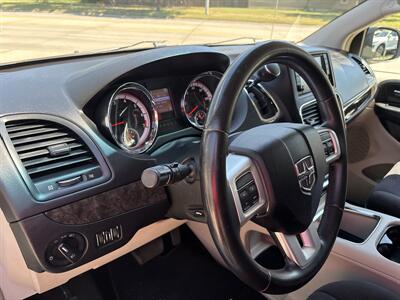 2011 Dodge Grand Caravan Crew - Photo 14 - Topeka, KS 66608