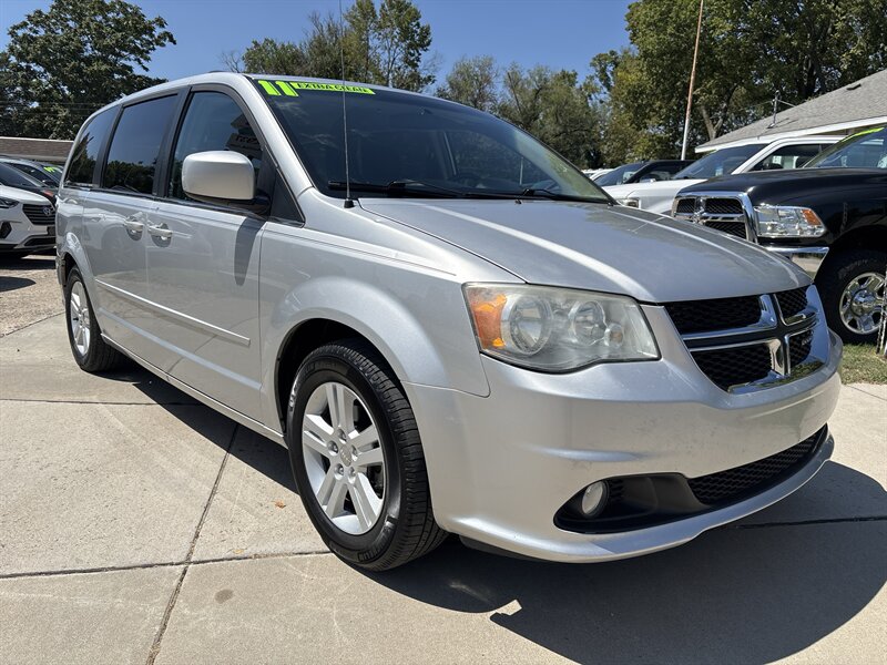 2011 Dodge Grand Caravan Crew   - Photo 7 - Topeka, KS 66608