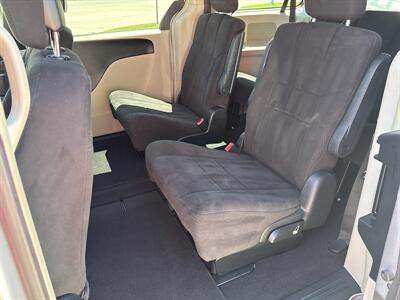 2011 Dodge Grand Caravan Crew - Photo 18 - Topeka, KS 66608