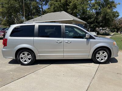 2011 Dodge Grand Caravan Crew - Photo 6 - Topeka, KS 66608
