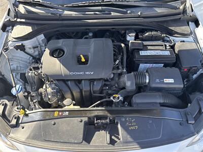 2018 Hyundai ELANTRA SEL   - Photo 12 - Topeka, KS 66608