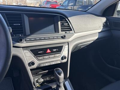 2018 Hyundai ELANTRA SEL   - Photo 19 - Topeka, KS 66608