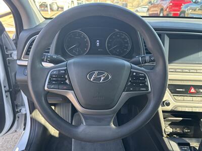 2018 Hyundai ELANTRA SEL   - Photo 17 - Topeka, KS 66608