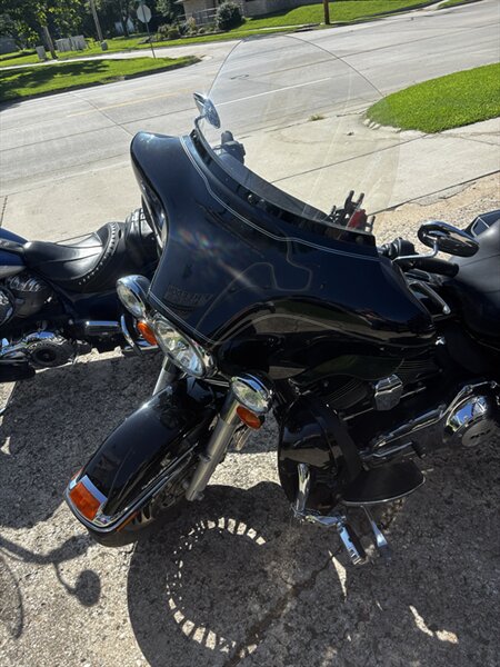 2012 Harley-Davidson Electra Glide Ultra Classic - Photo 2 - Topeka, KS 66608