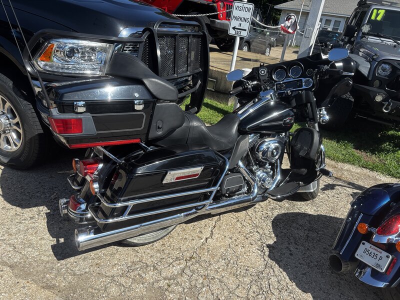 2012 Harley-Davidson Electra Glide Ultra Classic - Photo 5 - Topeka, KS 66608