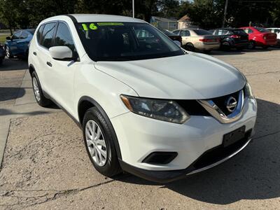 2016 Nissan Rogue S   - Photo 4 - Topeka, KS 66608