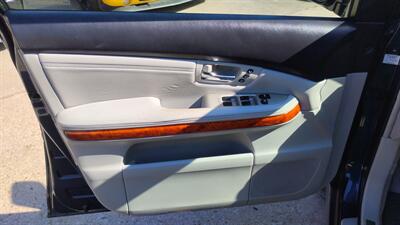 2004 Lexus RX 330   - Photo 11 - Topeka, KS 66608
