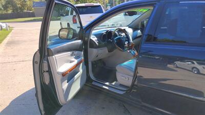 2004 Lexus RX 330   - Photo 10 - Topeka, KS 66608