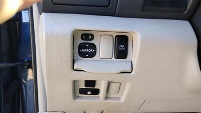 2004 Lexus RX 330   - Photo 13 - Topeka, KS 66608