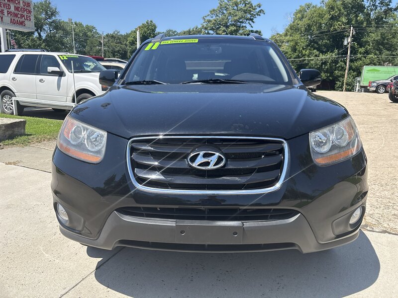 2011 Hyundai SANTA FE Limited - Photo 8 - Topeka, KS 66608
