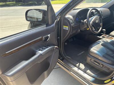 2011 Hyundai SANTA FE Limited - Photo 11 - Topeka, KS 66608