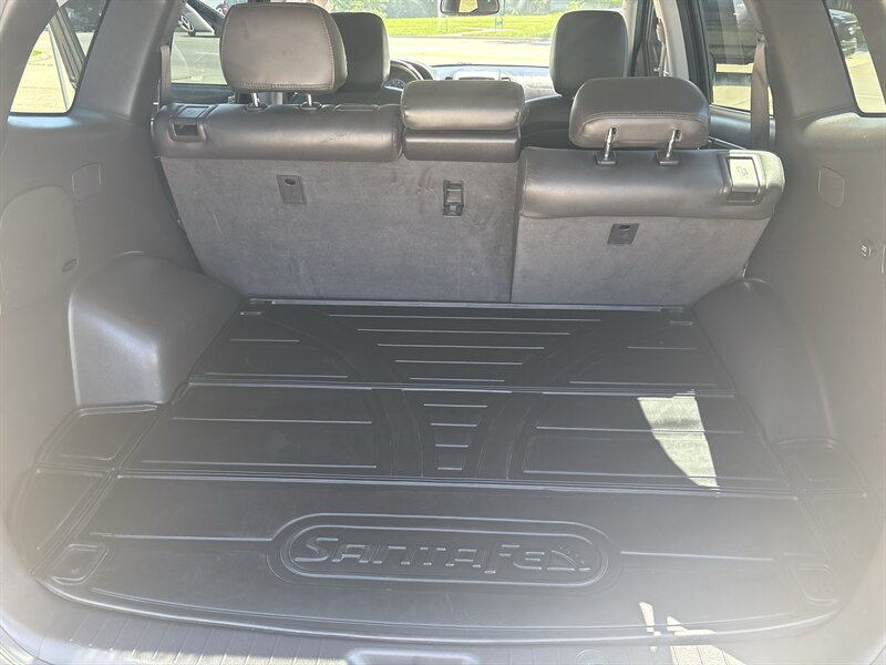 2011 Hyundai SANTA FE Limited - Photo 21 - Topeka, KS 66608