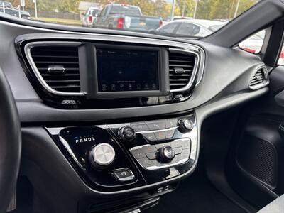2019 Chrysler Pacifica Touring Plus   - Photo 16 - Topeka, KS 66608